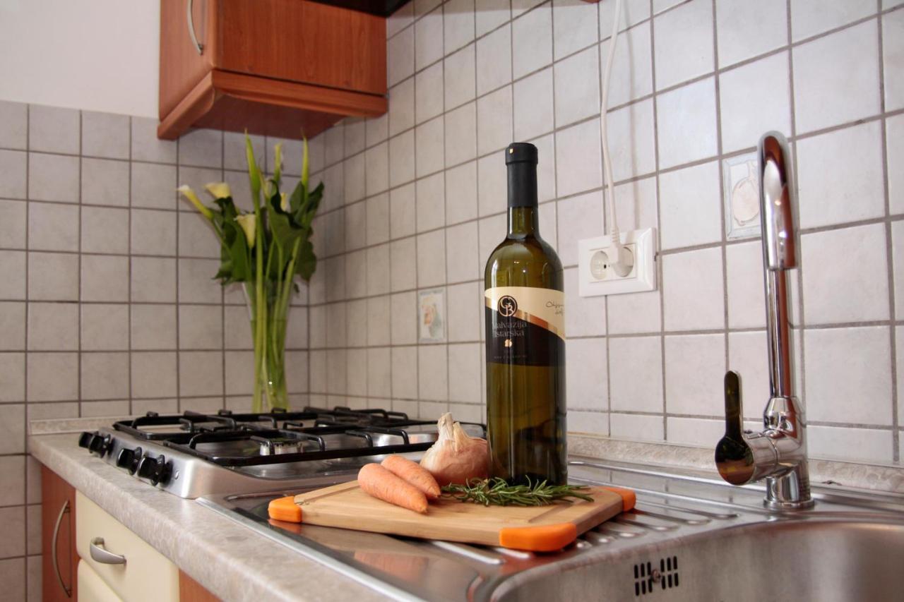 Apartment Matika, Terrace Apartment 10 Minutes Walk From Center Rovinj Luaran gambar